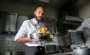 Hotă din inox profesională: ce impact are asupra imaginii restaurantului și calității mâncării?